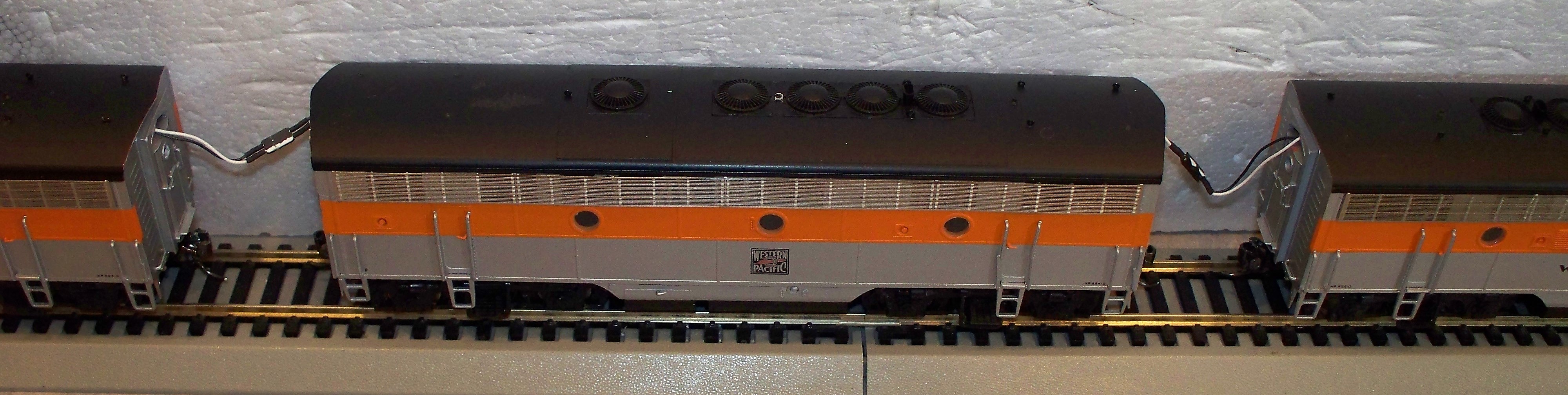 battery powered ho scale locomotives